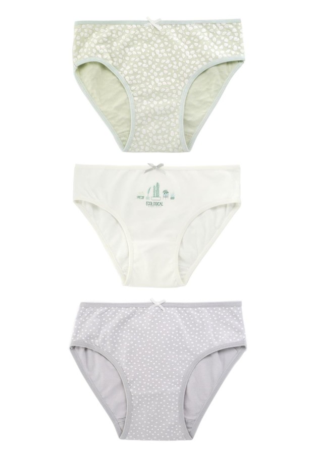 Three panties of Ecological Girl Experie